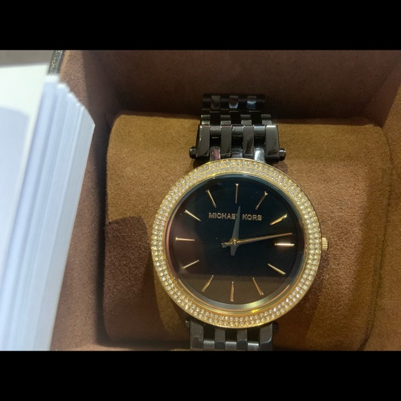 Michael Kors Watch - Picture 3 of 4